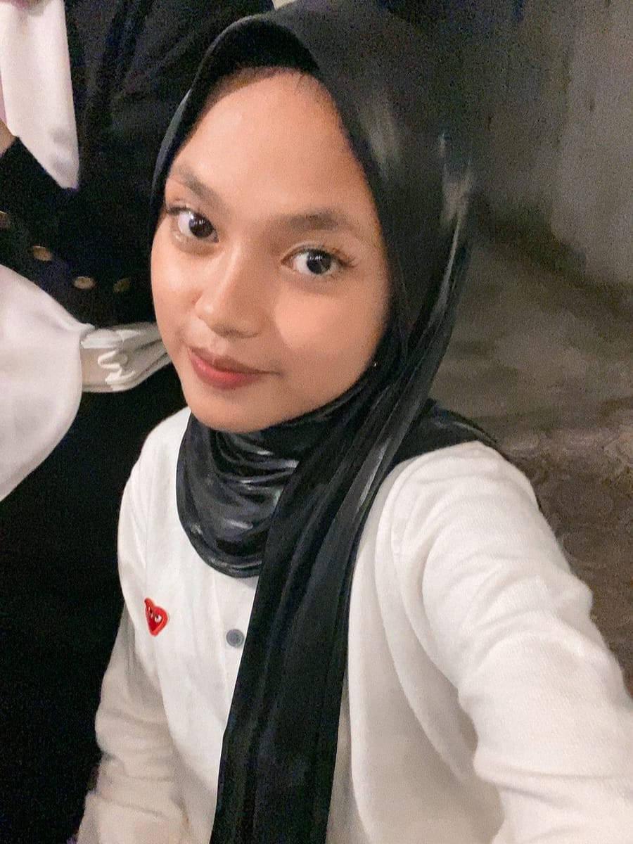 Nasywah Kamilah - Bendahara I kelas olimpiade(Periode X-I)